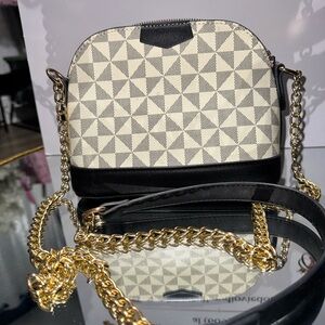 Stylish Black and Cream Women's Bag